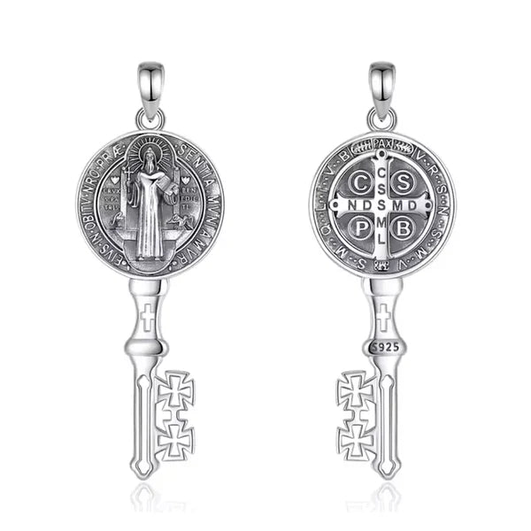 Colgante llave san benito en plata 925