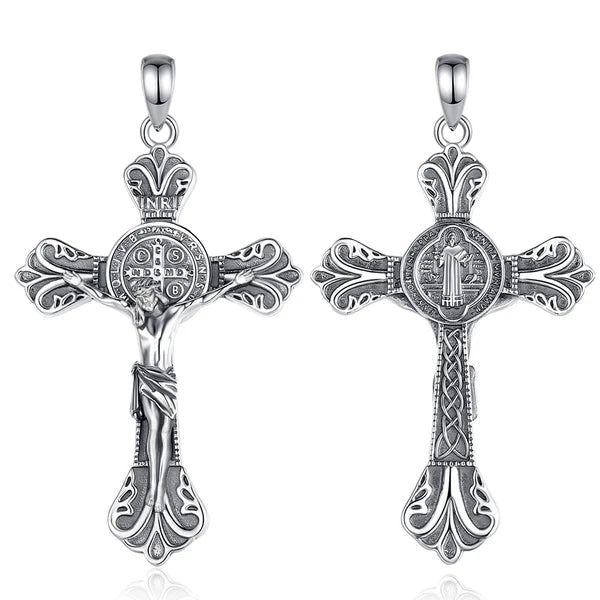 Colgante cruz relgiosa con san benito en plata 925