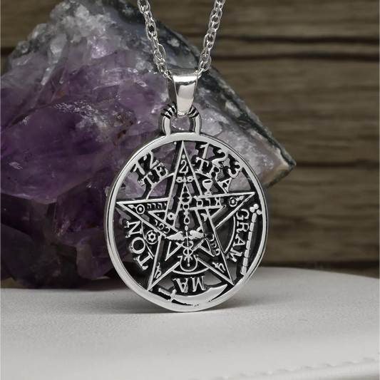 Colgante amuleto tetragrammaton en plata 950
