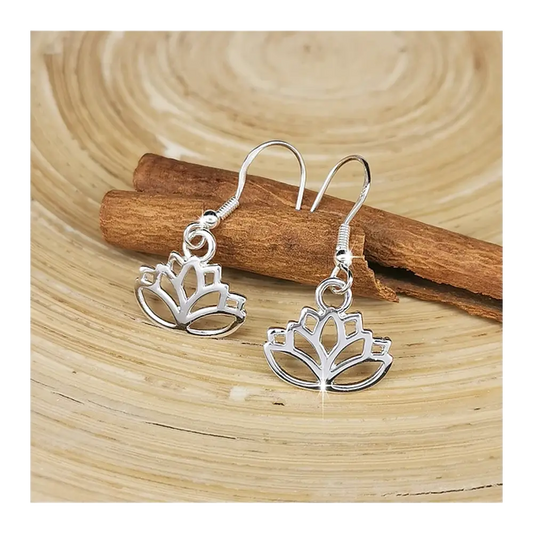 Aros, aritos flor de loto en plata 950