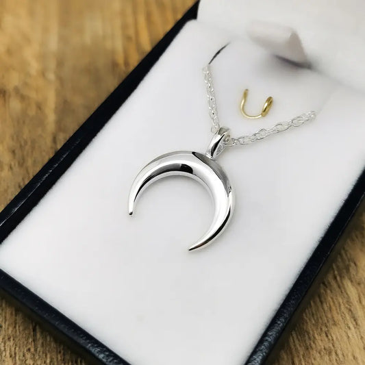 Colgante media luna en plata 950