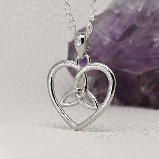 Colgante triqueta corazón en plata 950