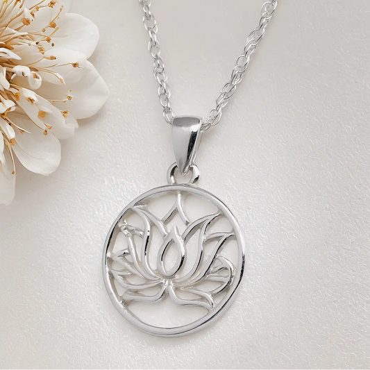 Colgante flor de loto en plata 950
