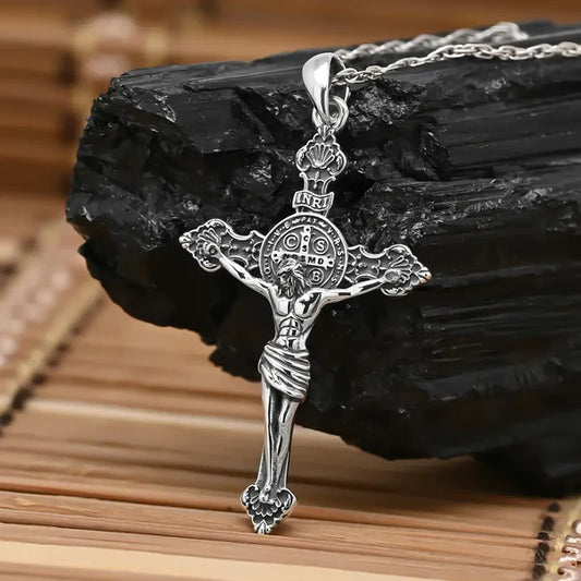Colgante cruz de san benito en plata 925