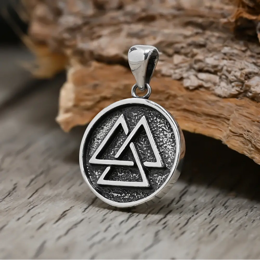 Colgante runa de odin en plata 950