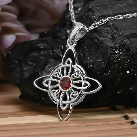 Colgante nudo de brujas granate en plata 925