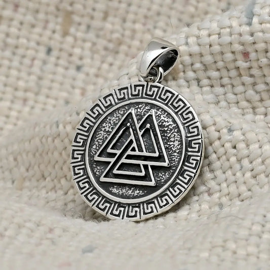Colgante runa de odin en plata 950