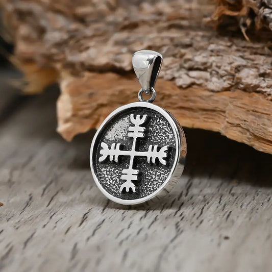 Colgante runa de la protección en plata 950