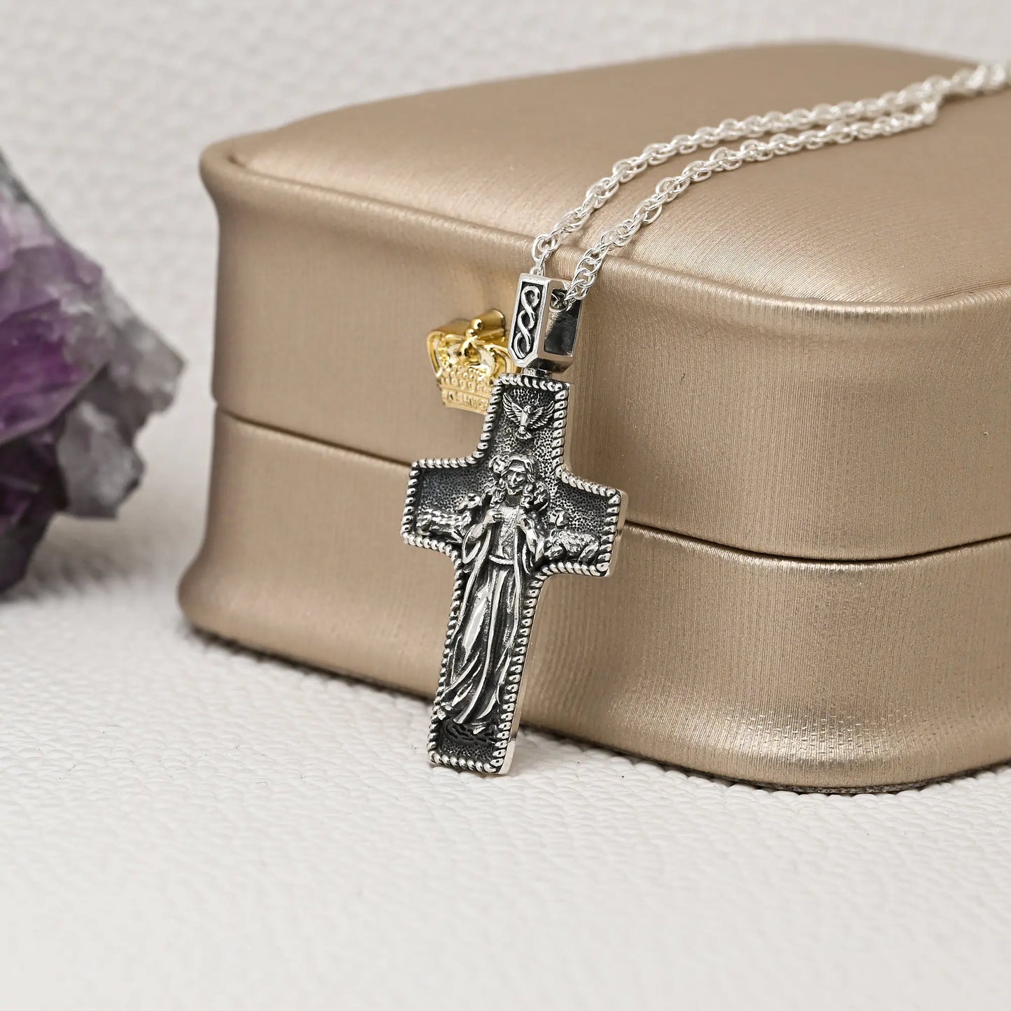 Colgante cruz del buen pastor en plata 950