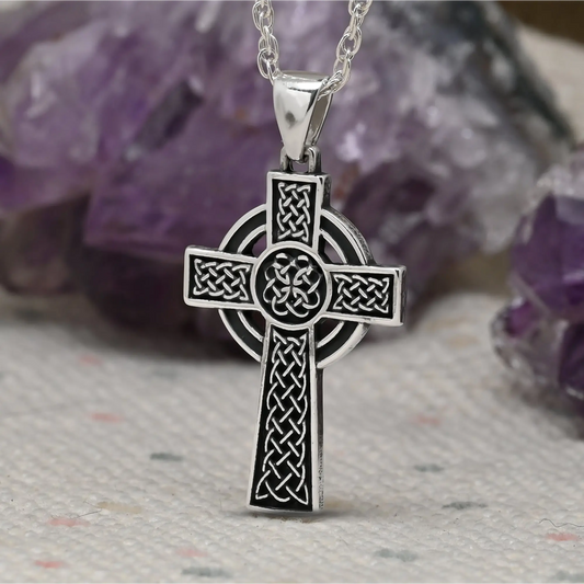 Colgante cruz nudo de bruja celta en plata 950