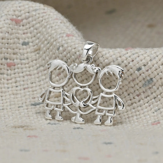 Colgante niño, niña, niño en plata 950