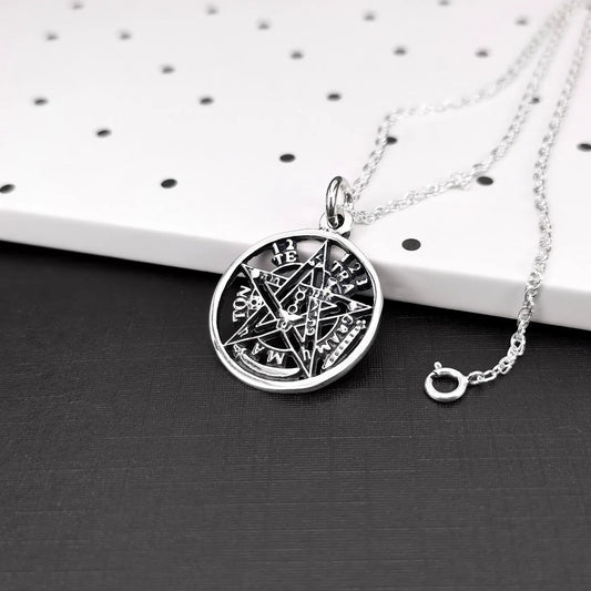 Colgante tetragrammaton en plata 950