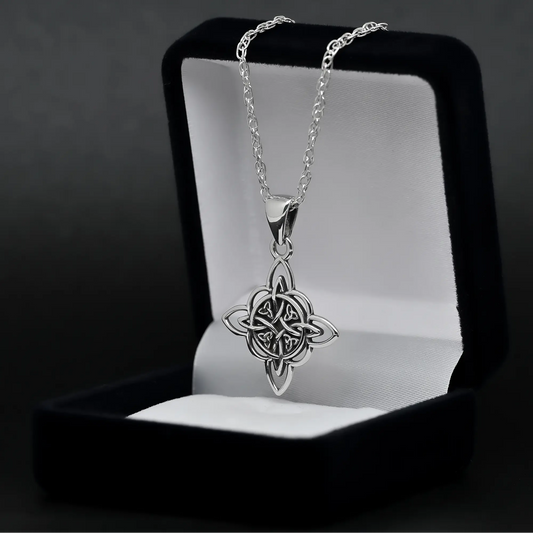 Colgante nudo de brujas pequeño en plata 950