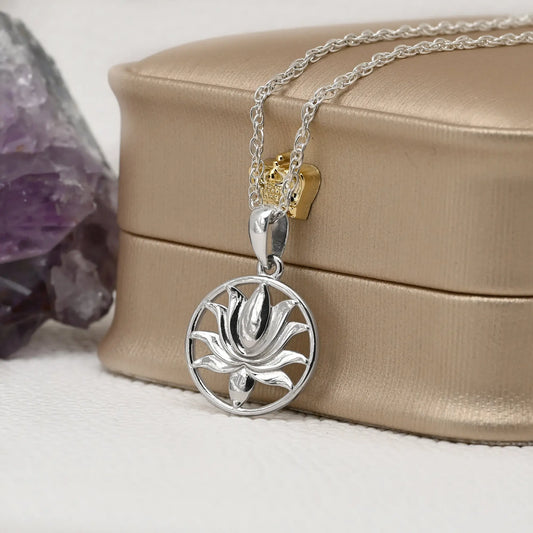 Colgante flor de loto en plata 950